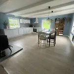 Flott Ved Sjoen Nyaraló *